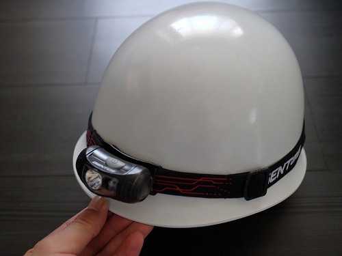 防災用ヘルメットとLEDヘッドライト_7