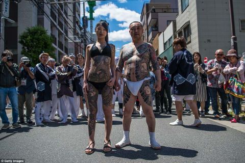 三社祭で全身タトゥーをひけらかす日本の人々 海外の反応 こんなニュースにでくわした